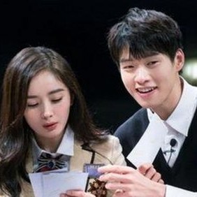 娱乐圈新星柳小八：从幕后揭秘到甜蜜瓜田的成长轨迹