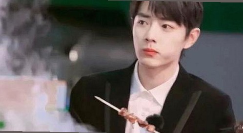 明星互动引发热议：粉丝对偶像行为的关注与讨论